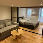 Historical Rue Longue Апартаменты Ментона