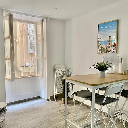 Historical Rue Longue Apartment *