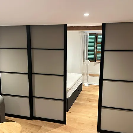 Apartman Historical Rue Longue *