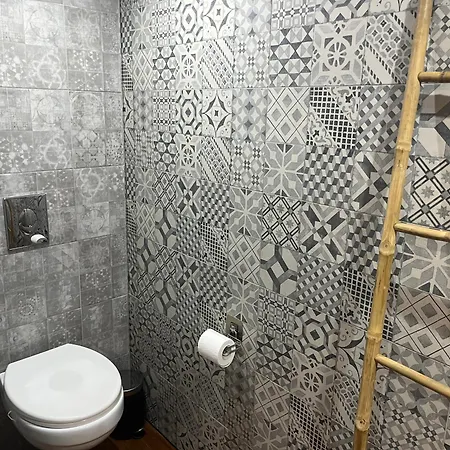 Historical Rue Longue