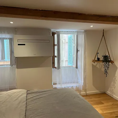Historical Rue Longue Apartment Menton