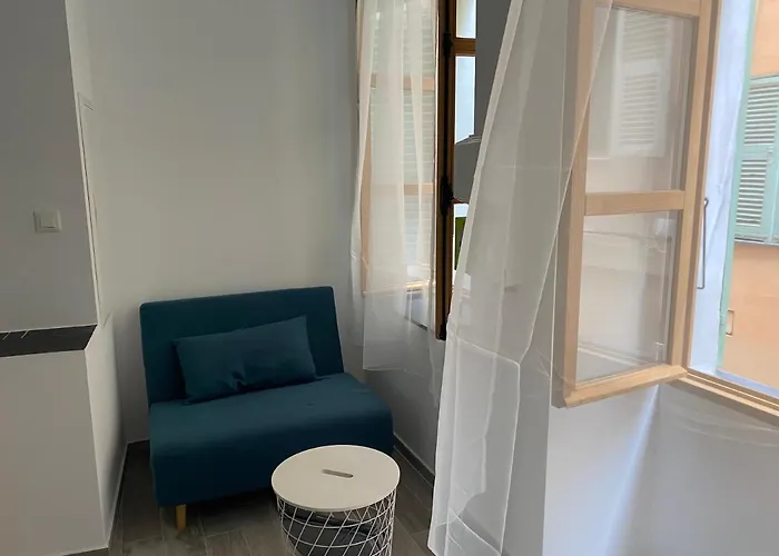 Historical Rue Longue *