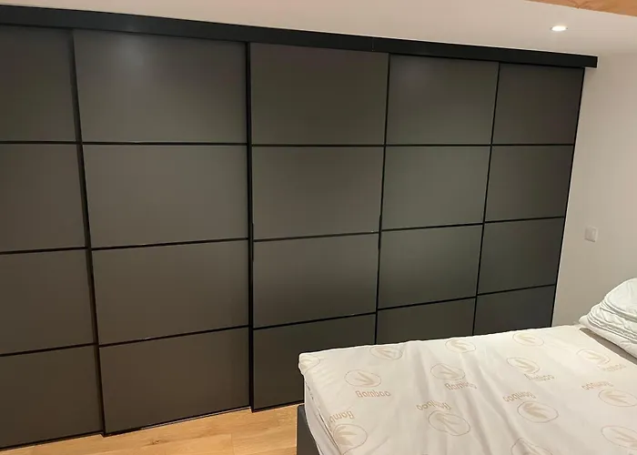 Historical Rue Longue 芒通